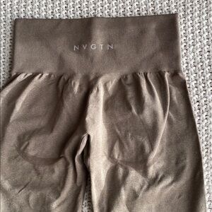 NVGTN Contour Leggings